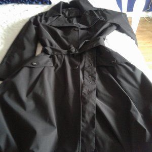 Tranche coat Designer Samuel Dong size M ,qualety material not worn new.